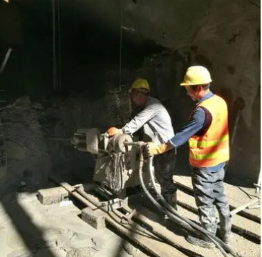 兴海水下抗分散灌浆料特点 水下不分散注浆料介绍